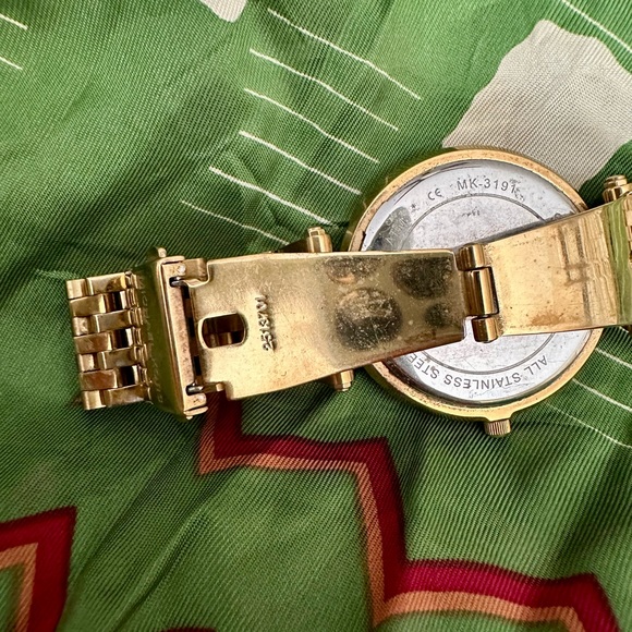 Michael Kors Watch - Picture 9 of 9